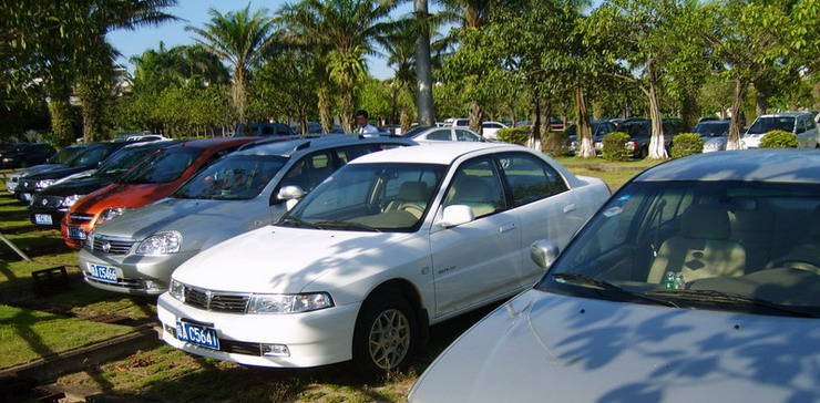 多雨季節(jié)杭州包車教你如何保養(yǎng)車